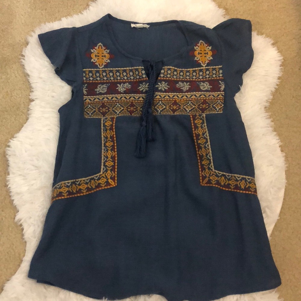 Small: Blue blouse with stitching